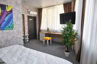 Гостиница July hotel Ставрополь Улучшенный стандарт с 1 кроватью (1)-4