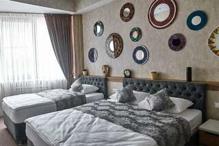 Гостиница July hotel Ставрополь Стандартный трехместный номер (2)-2